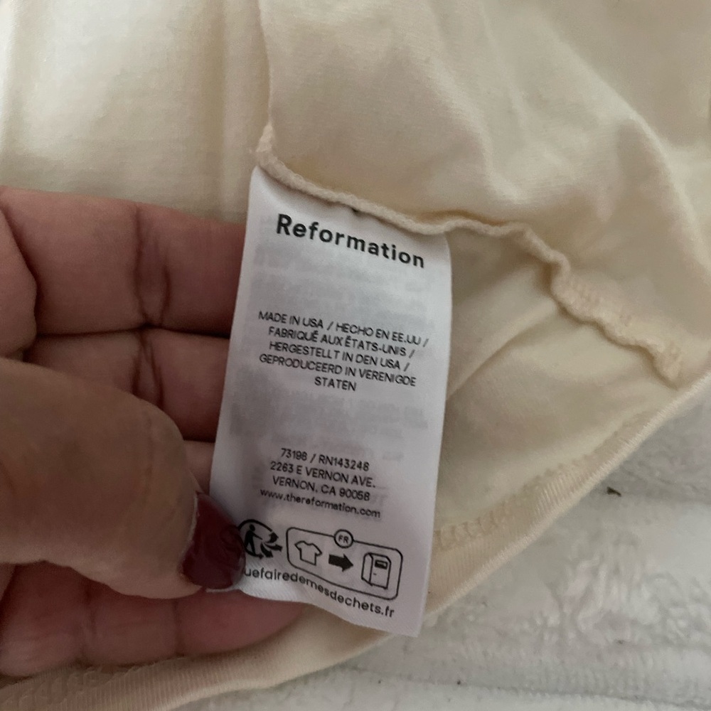 Reformation Cream Off-Shoulder Stretch blouse - Picture 7 of 16